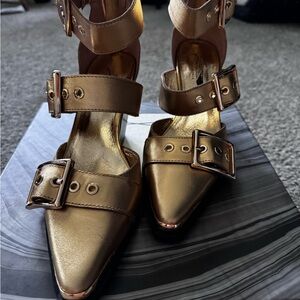 BRAND NEW Jeffrey Campbell for Free People Gold bootie size 7